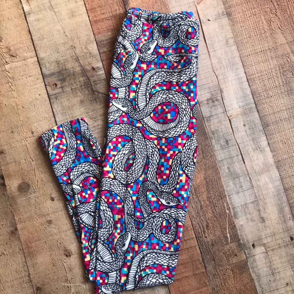 Lularoe OS Snake Leggings